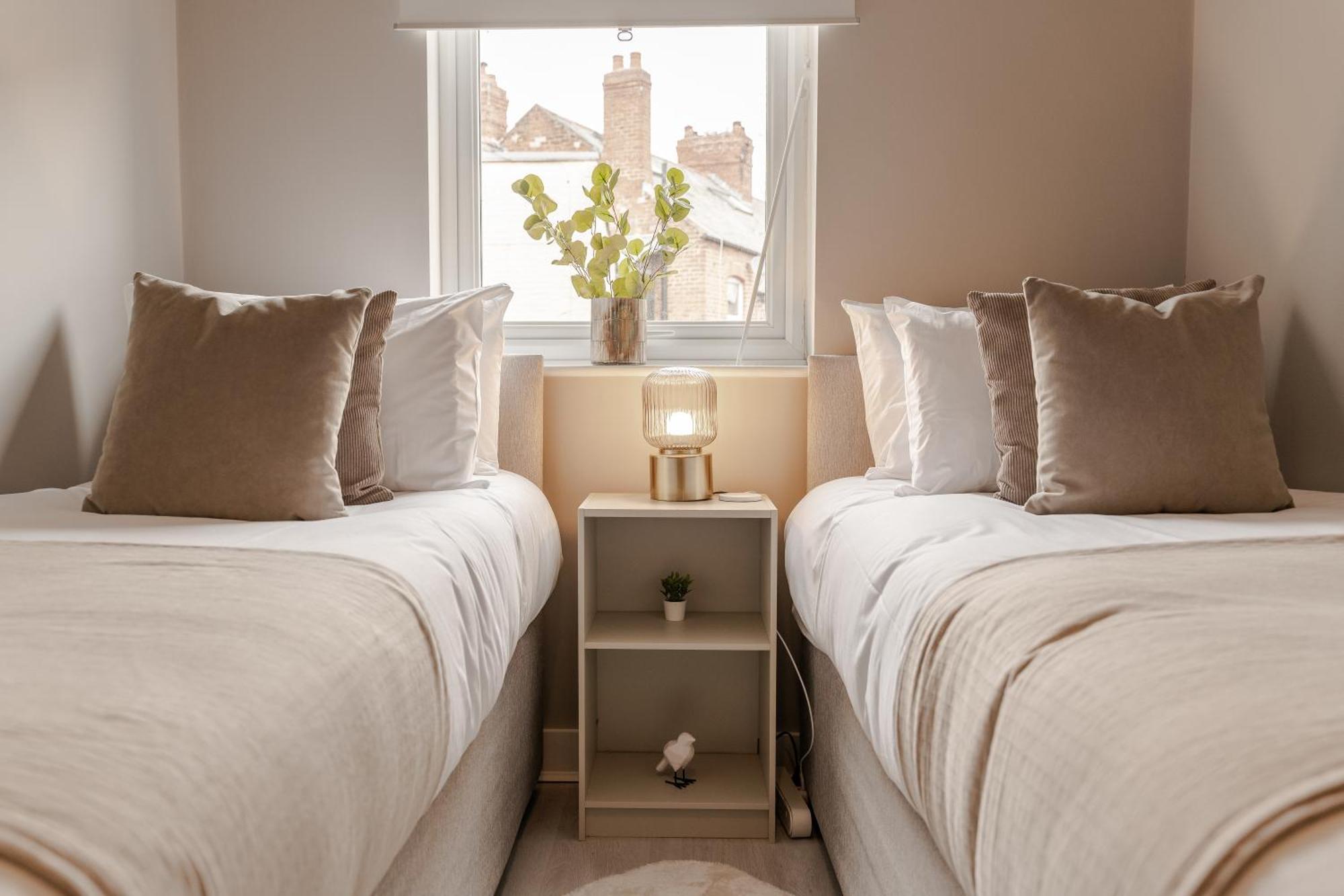 Stylish & Recently Refurbished Chester Apartment - Up To 6 Екстериор снимка
